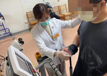 男子遊越南染類鼻疽菌發病　一度靠葉克膜維生因敗血症截肢