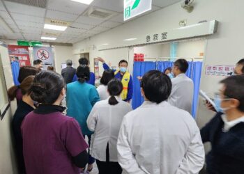 板橋旅遊團員上吐下瀉 嘉義大林慈濟醫院啟動大量傷患治療