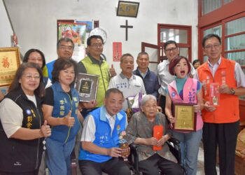 九九重陽節前夕 竹東鎮長郭遠彰親訪百歲人瑞祝賀