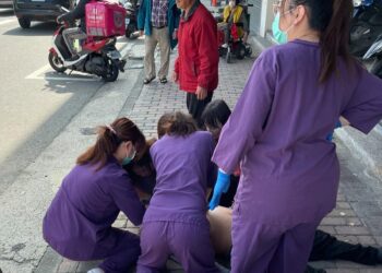 老翁吃麵包噎住失去呼吸心跳 醫師路過出手搶救幸運從鬼門關前搶回