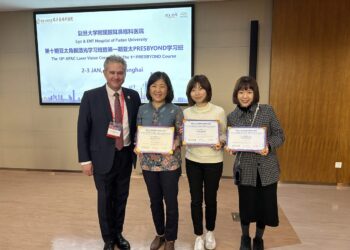 信賴眼科參加上海論壇 手術領先必須持續精進