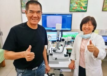 議員治眼不忘救災　信賴眼科雷射精準回春