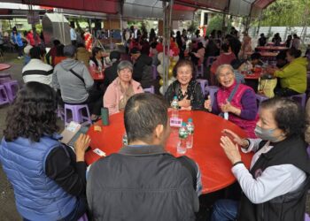 「寒冬送暖．共食有愛」吸睛 無極慈靈慈惠協會扶弱義行可風