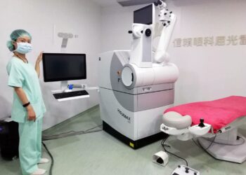 李洋用的smile pro2.0全飛秒近視雷射 嘉義僅信賴眼科引進