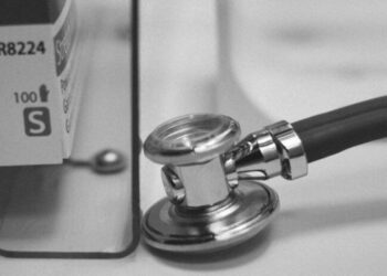 新冠上周增99死 疾管署示警：疫情7月中旬前達高峰