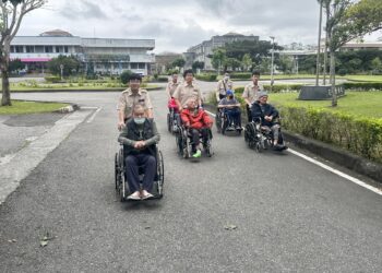 花蓮榮家「陽光計畫」 長輩高歌一展歡顏
