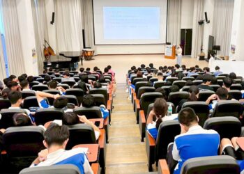 月經教育不再尷尬!彰基前進校園啟蒙青年性別意識