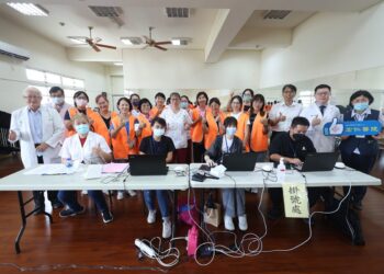 影音/宏仁醫院校園疫苗開打 志工家長幫大忙 校園疫苗接種不卡關