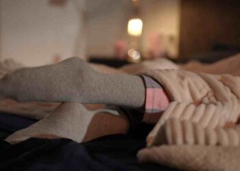 冬天不是你冷，是你的循環太委屈！營養師教「3招」改善手腳冰冷