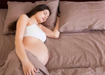 孕期失眠、難入睡？營養師提供關鍵「5大營養素」，助妳一夜好眠！