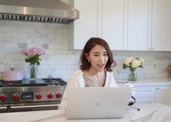 從躁鬱低谷到多元創業之路——她用真實經歷打造個人品牌，幫助更多人重拾信心