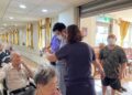 因應秋冬病毒高峰 彰化榮家流感、新冠疫苗接力接種守護長輩健康