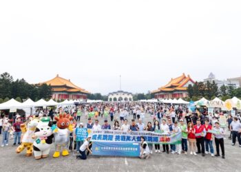 萬人齊跳震撼台北！中正紀念堂化身最大戶外運動場　親子健康嘉年華引爆全城