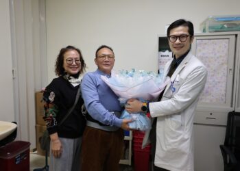 71歲老翁負重半生、脊椎變形 靠「OLIF新式微創手術」逆轉人生