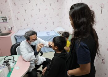 家族聚餐後出現喉嚨劇痛如刀割 「食人菌」爆家族群聚感染