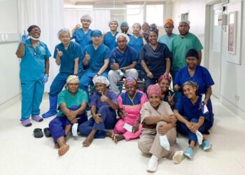 彰基團隊赴巴紐義診 完成首例全髖關節置換手術寫新頁