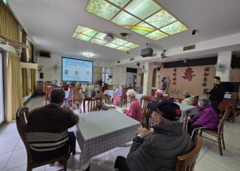 榮家醫師分享失智症防治撇步 住民踴躍發言彼此交流照護心得