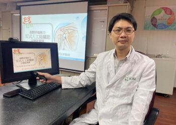 肩膀疼痛無力 台南醫院骨科醫師林恆泰推薦反式人工肩關節置換術