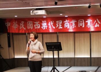 美國關稅變革衝擊藥品供應　西藥公會理事長盛寶嘉呼籲政策調整應對挑戰