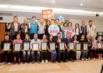 嘉義縣推動餐飲業衛生評核 99家業者通過輔導獲表揚