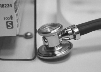 腸病毒增1重症　6歲男童「肢體麻痺」感染克沙奇A2型併發重症