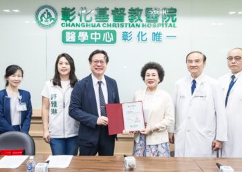 影音/搶救護理荒，彰基攜手亮宇油封獎助原民、弱勢護理學生