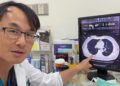 為抱孫子老菸槍戒菸意外救了自己一命 醫師呼籲善用免費 LDCT 篩檢搶救生存率