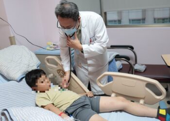 男童皮膚莫名出血點父母誤患血癌？ 檢查是免疫血小板低下紫斑症引起